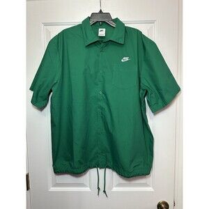 Size L Nike Club Short-Sleeve Oxford Button-Up Shirt Green Mens FN3902-365 NEW